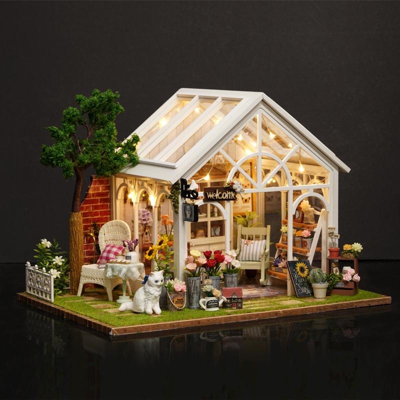 Sunshine Green House DIY Medium Dollhouse