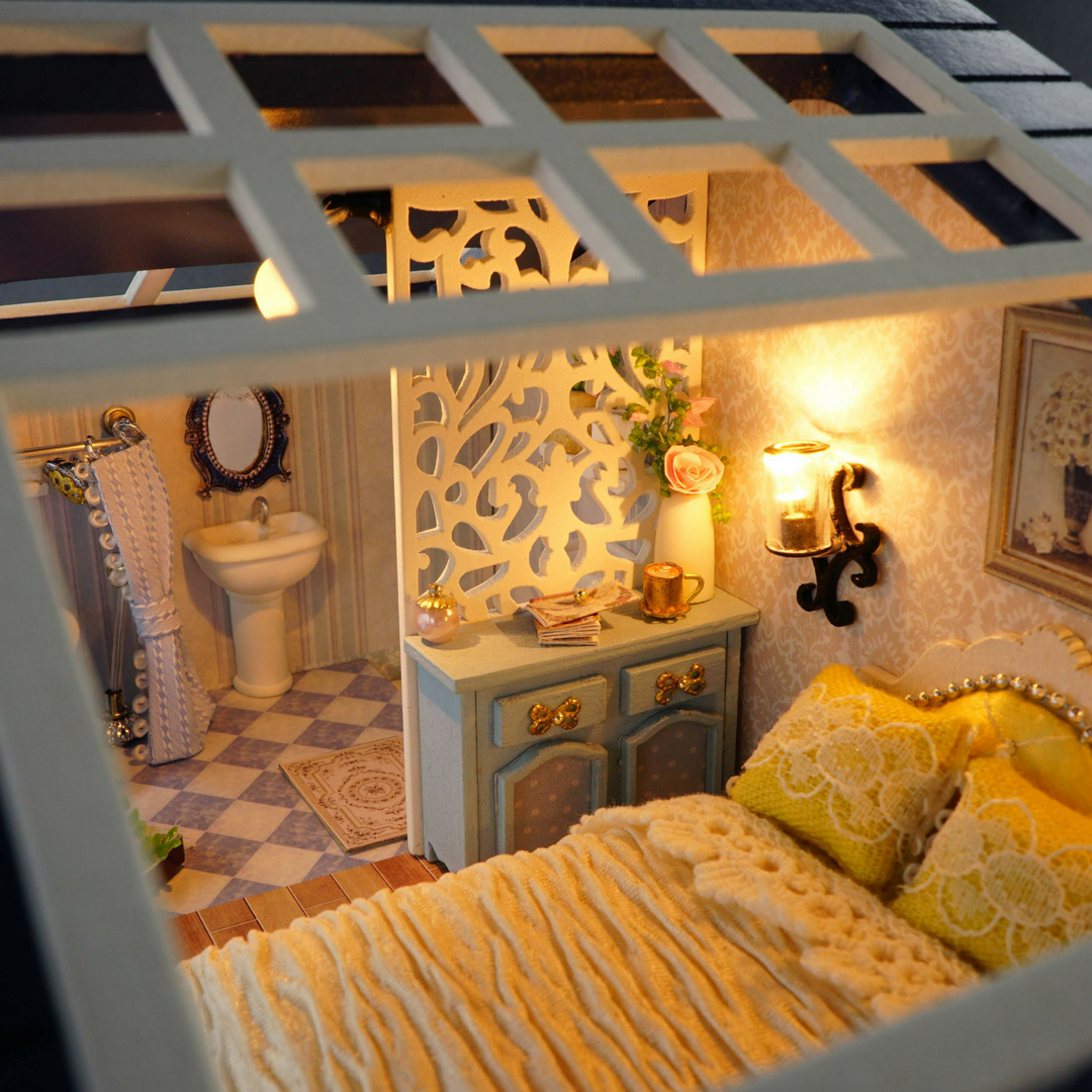 Seattle Yellow Car DIY Large Dollhouse
