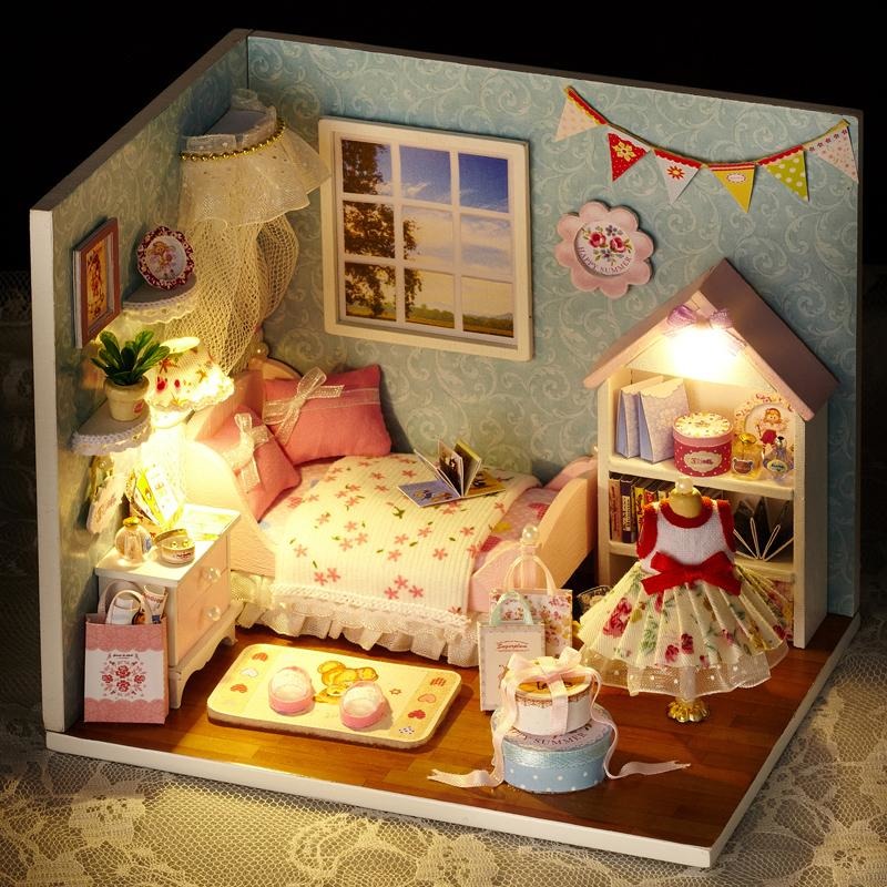 Happy Little World DIY Small Dollhouse