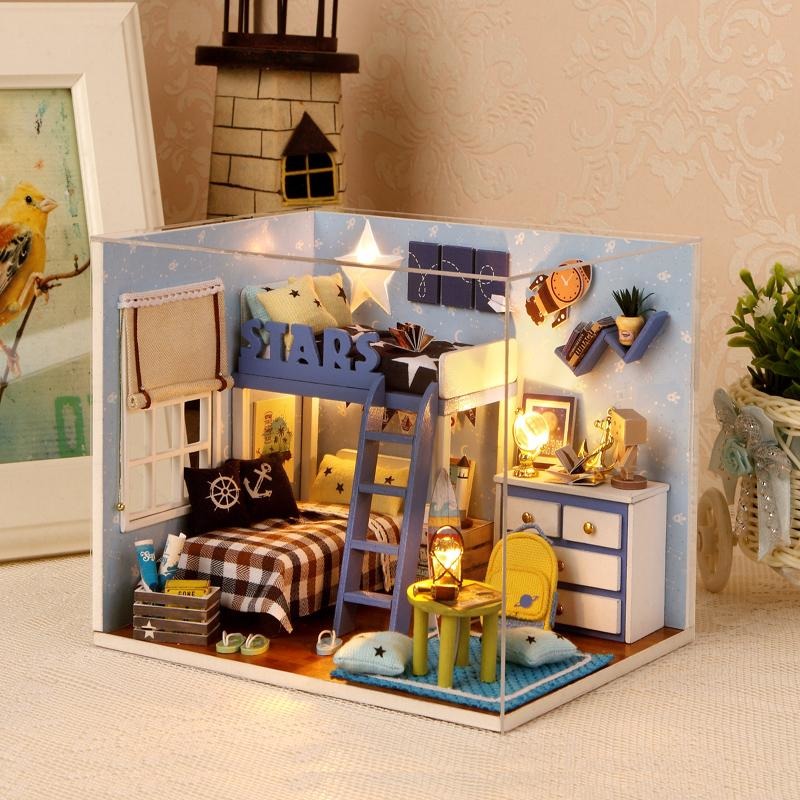 Star Trek DIY Small Dollhouse