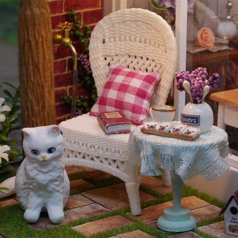 Sunshine Green House DIY Medium Dollhouse
