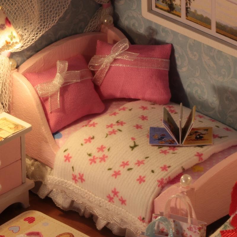 Happy Little World DIY Small Dollhouse