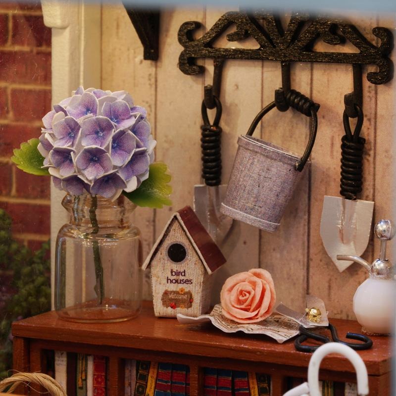 Sunshine Green House DIY Medium Dollhouse