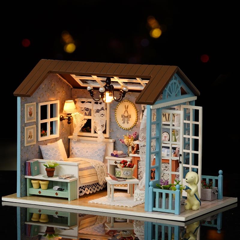 Blue Times DIY Miniature Dollhouse