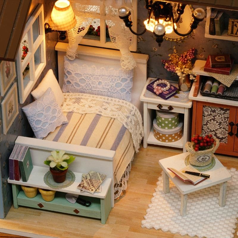 Blue Times DIY Miniature Dollhouse