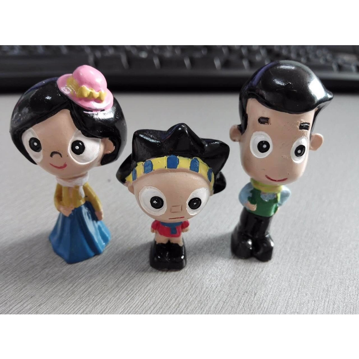 Modern Family Resin Figures