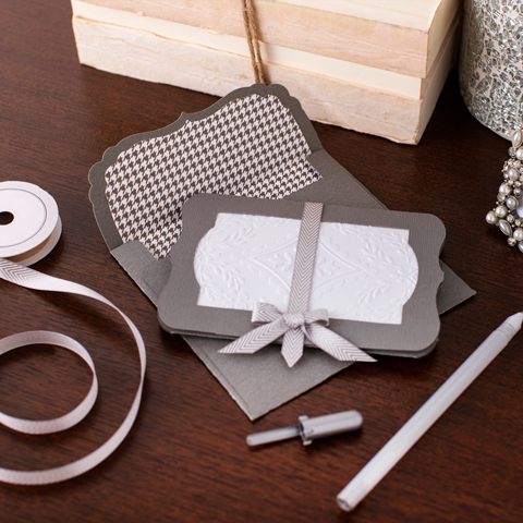 Anna Griffin® Diamond Flourish Embossing Folder