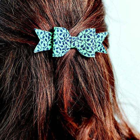 Cuttlebug™ Perfect Bow Grande Cut & Emboss Die