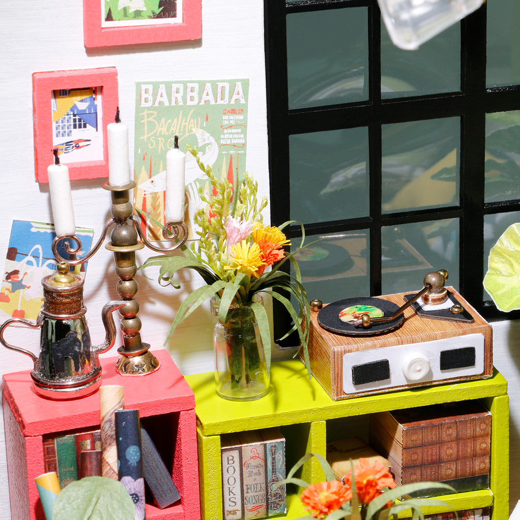 Locus's Sitting Room DIY Small Dollhouse