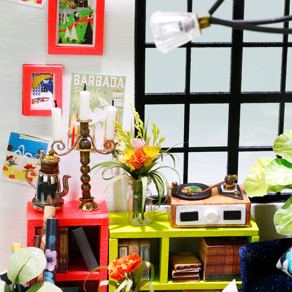 Locus's Sitting Room DIY Small Dollhouse