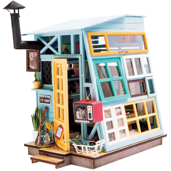 Wooden Hut DIY Small Dollhouse