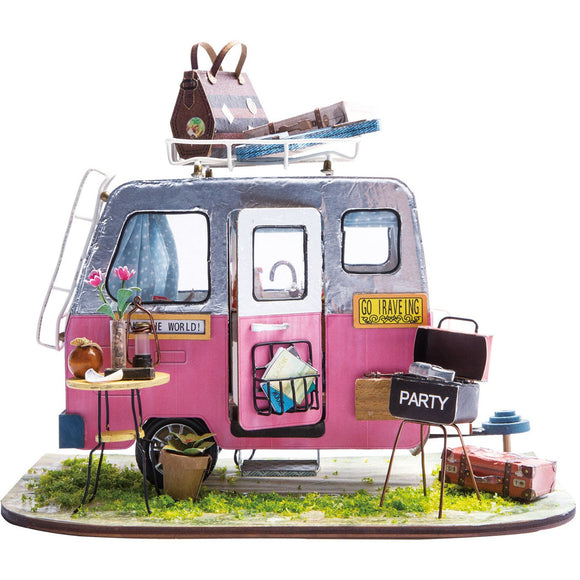 Happy Camper DIY Small Dollhouse