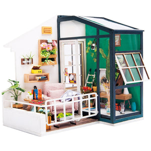 Balcony Daydreaming DIY Small Dollhouse