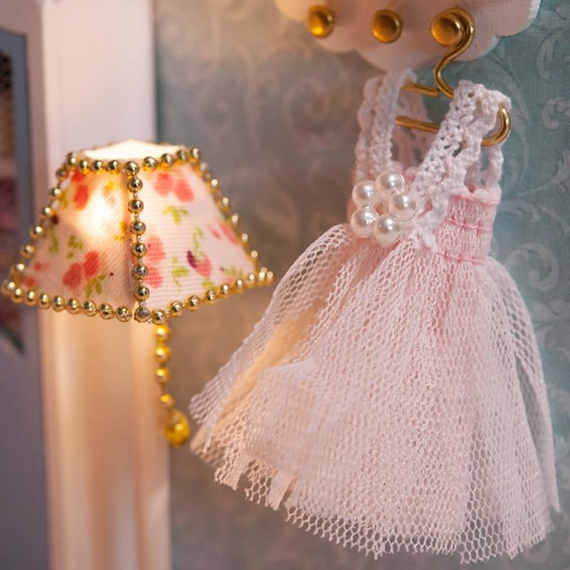 Happy Moment DIY Small Dollhouse
