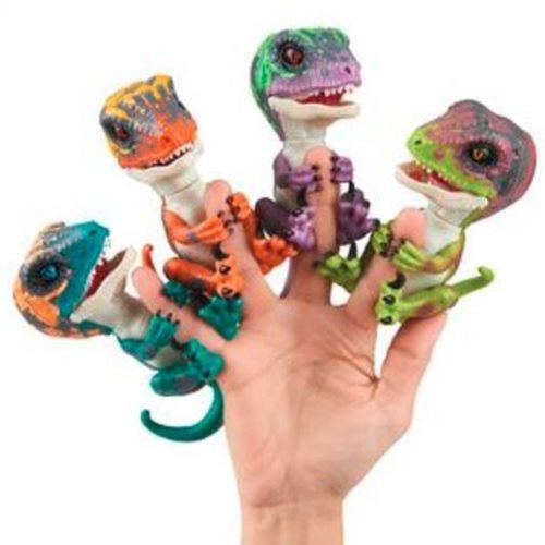 Fingerlings Dinosaur Untamed (sold separately)