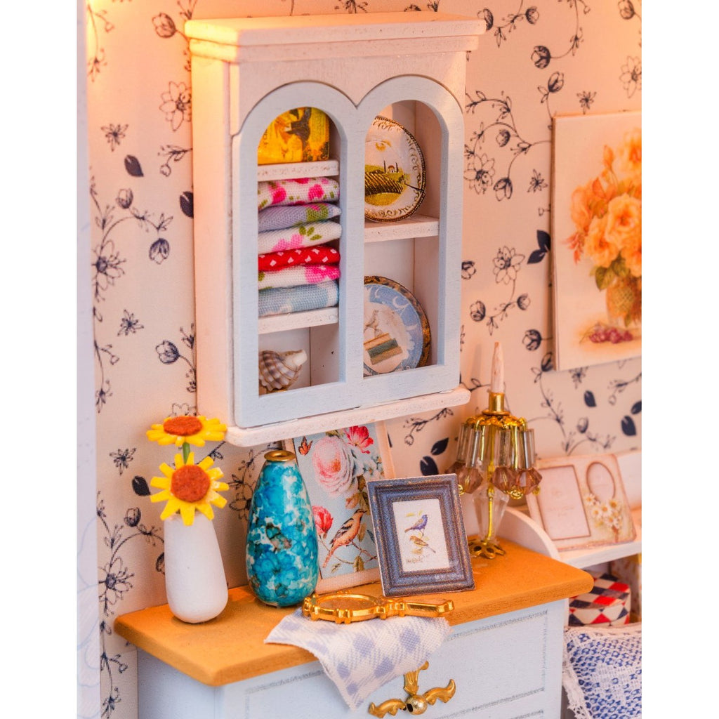 Tempting Heart DIY Miniature Dollhouse