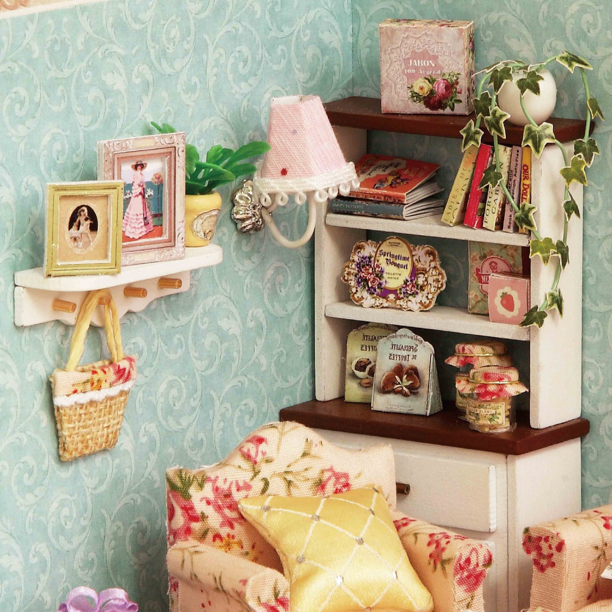 Reunion With Happiness DIY Small Dollhouse