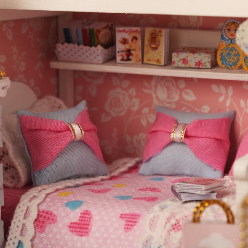Dream Angels DIY Small Dollhouse