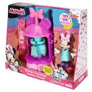 Minnie Turnstyler fashion Closet